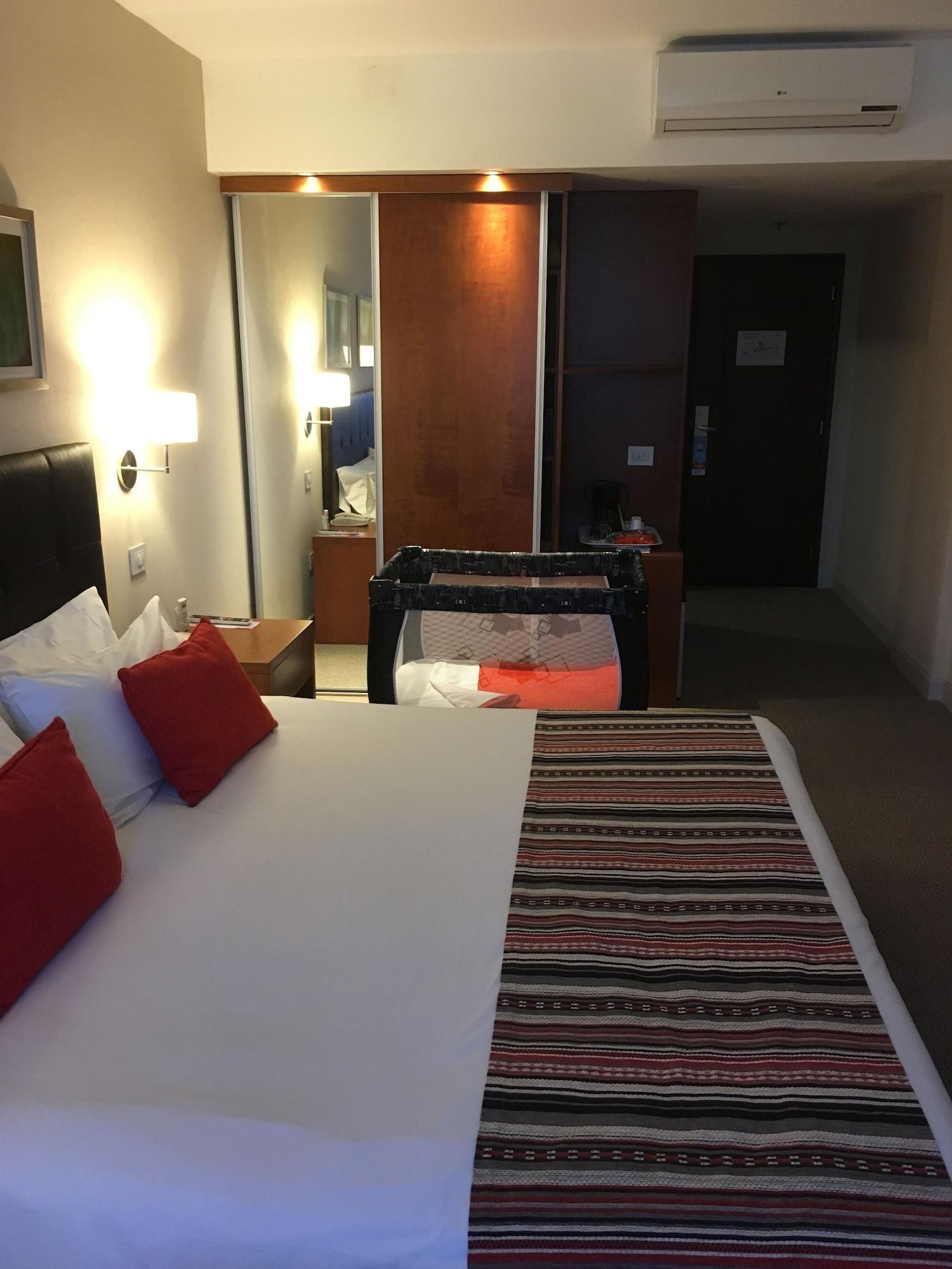 Howard Johnson Hotel Yerba Buena Luaran gambar